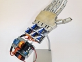 robot hand espositore dita dritte