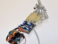 robot hand espositore dita piegate