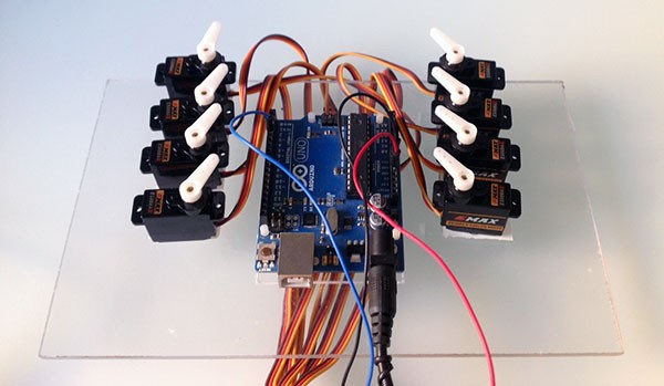 Micro Serial Servo Controller 8 servo