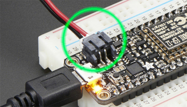 Feather ESP8266 battery