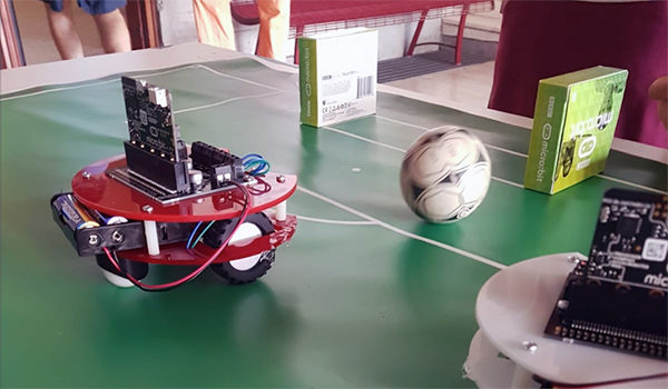 Trieste-Mini-Maker-Faire-soccer-robot