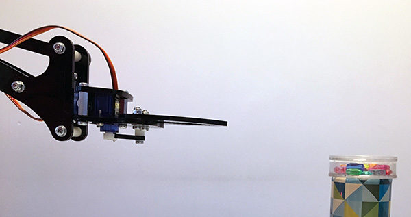 Robot Arm serial servo controlled gripper