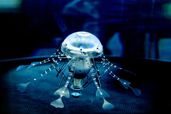 animali robot Festo Pressebild CC_14_12_AquaJellies_1