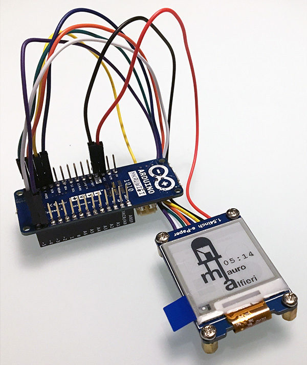 MKR1010 e-ink paper 1in54 without power