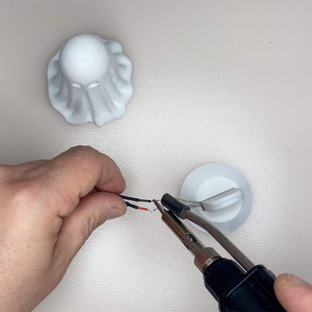 halloween ghost assemble led solder I